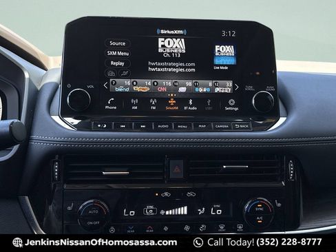 Certified 2021 Nissan Rogue Platinum FWD image 32