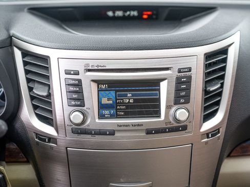 Used 2014 Subaru Legacy 2.5i Limited image 29