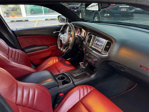 Used 2020 Dodge Charger SRT Hellcat w/ Carbon/Suede Interior Package image 8