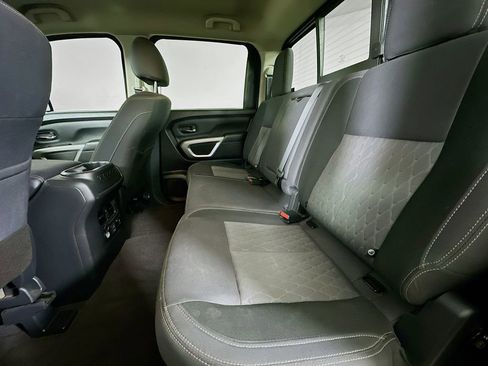 Used 2021 Nissan Titan SV w/ SV Convenience Package AWD/4WD image 14