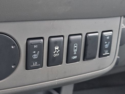 Used 2016 Nissan Frontier SL w/ Moonroof Package RWD image 22