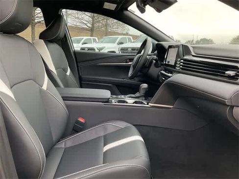 Used 2026 Toyota Camry SE w/ Convenience Package image 17