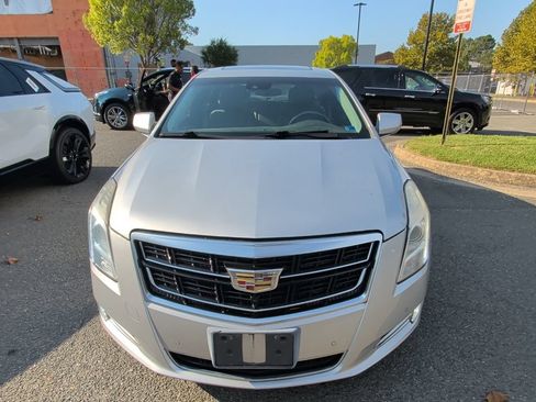 Used 2016 Cadillac XTS Luxury w/ Driver Awareness Package FWD image 8