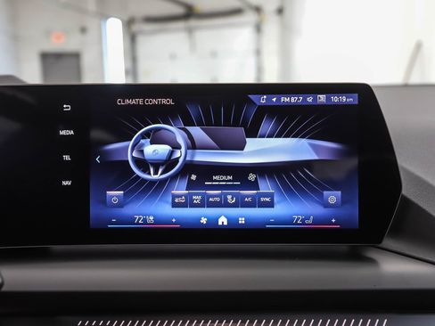 Certified 2025 BMW 228i xDrive w/ Premium Package image 18