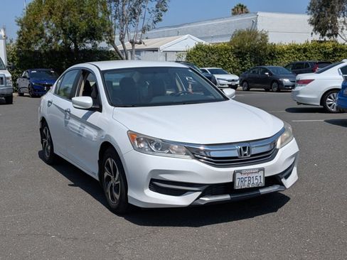 Used 2016 Honda Accord LX image 3