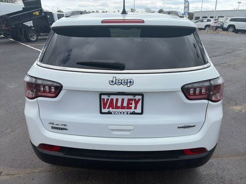 Used 2023 Jeep Compass Latitude w/ Convenience Group image 20