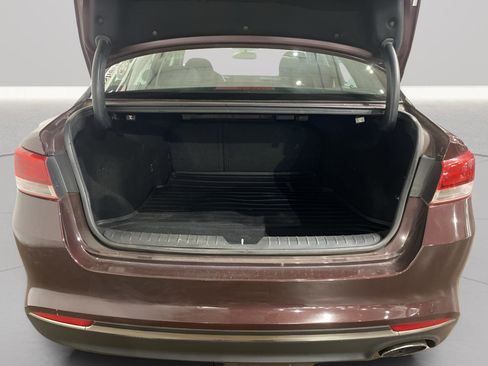 Used 2016 Kia Optima LX image 9