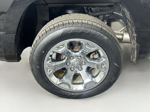 Used 2022 RAM 1500 Big Horn AWD/4WD image 11