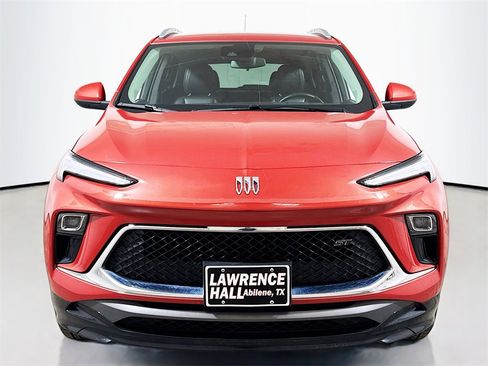 Used 2024 Buick Encore GX Sport Touring image 2