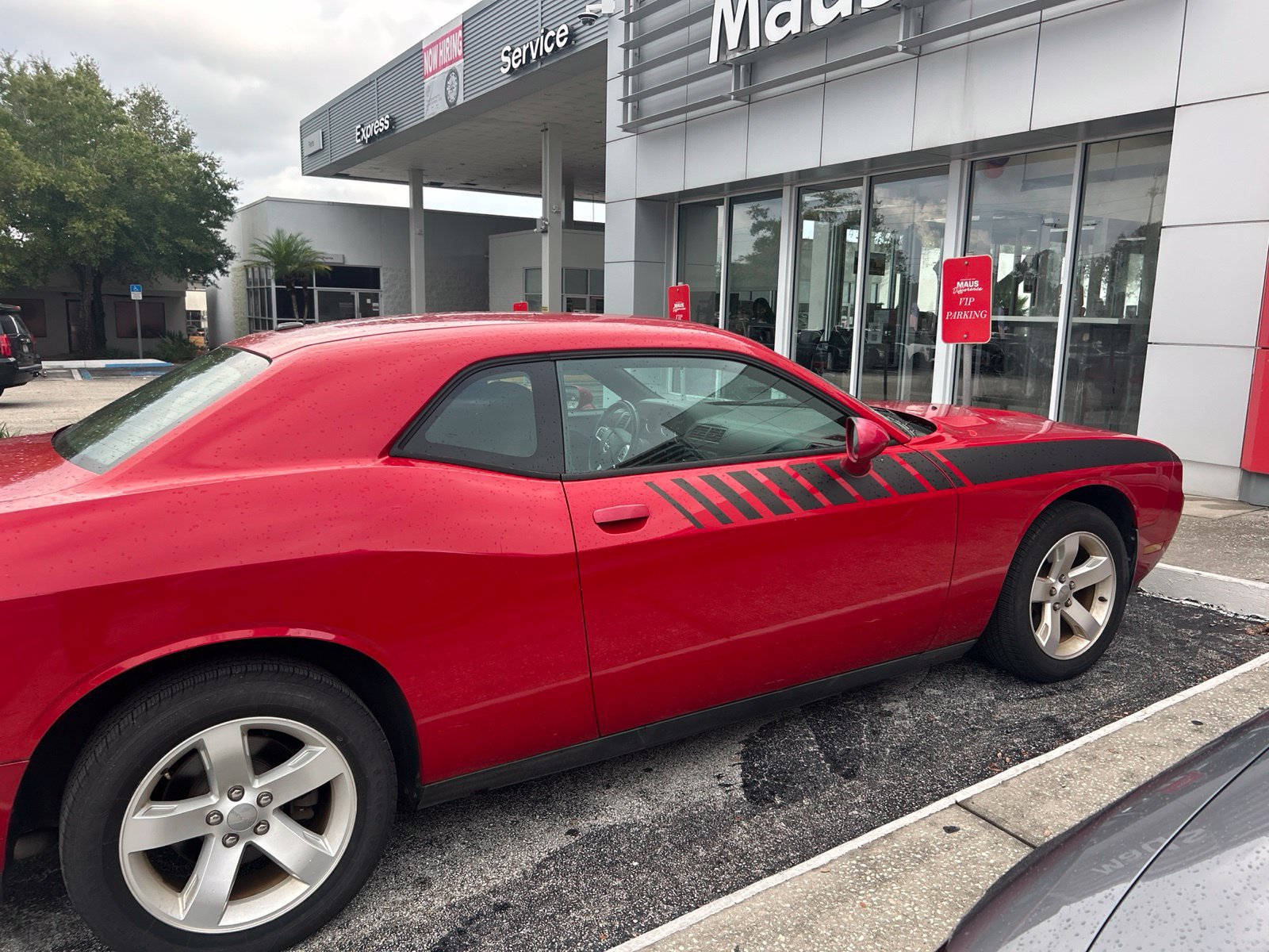 Used 2011 Dodge Challenger RWD image 11
