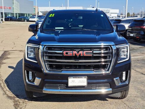 Used 2021 GMC Yukon SLT w/ SLT Premium Package image 8