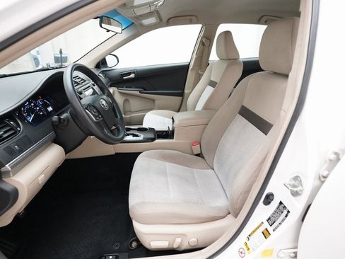 Used 2012 Toyota Camry LE image 7