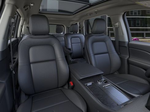 New 2026 Lincoln Aviator AWD image 10