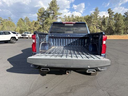 Used 2022 Chevrolet Silverado 1500 LT Trail Boss w/ Convenience Package II AWD/4WD image 11