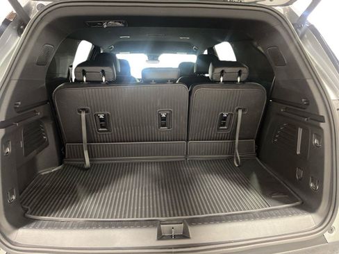 New 2026 Chevrolet Traverse LT w/ Driver Confidence Package AWD/4WD image 9