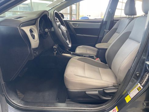 Used 2017 Toyota Corolla LE image 14