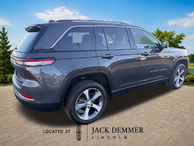 Used 2024 Jeep Grand Cherokee Limited AWD/4WD image 7