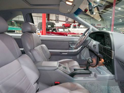 Used 1993 Ford Thunderbird Super RWD image 40