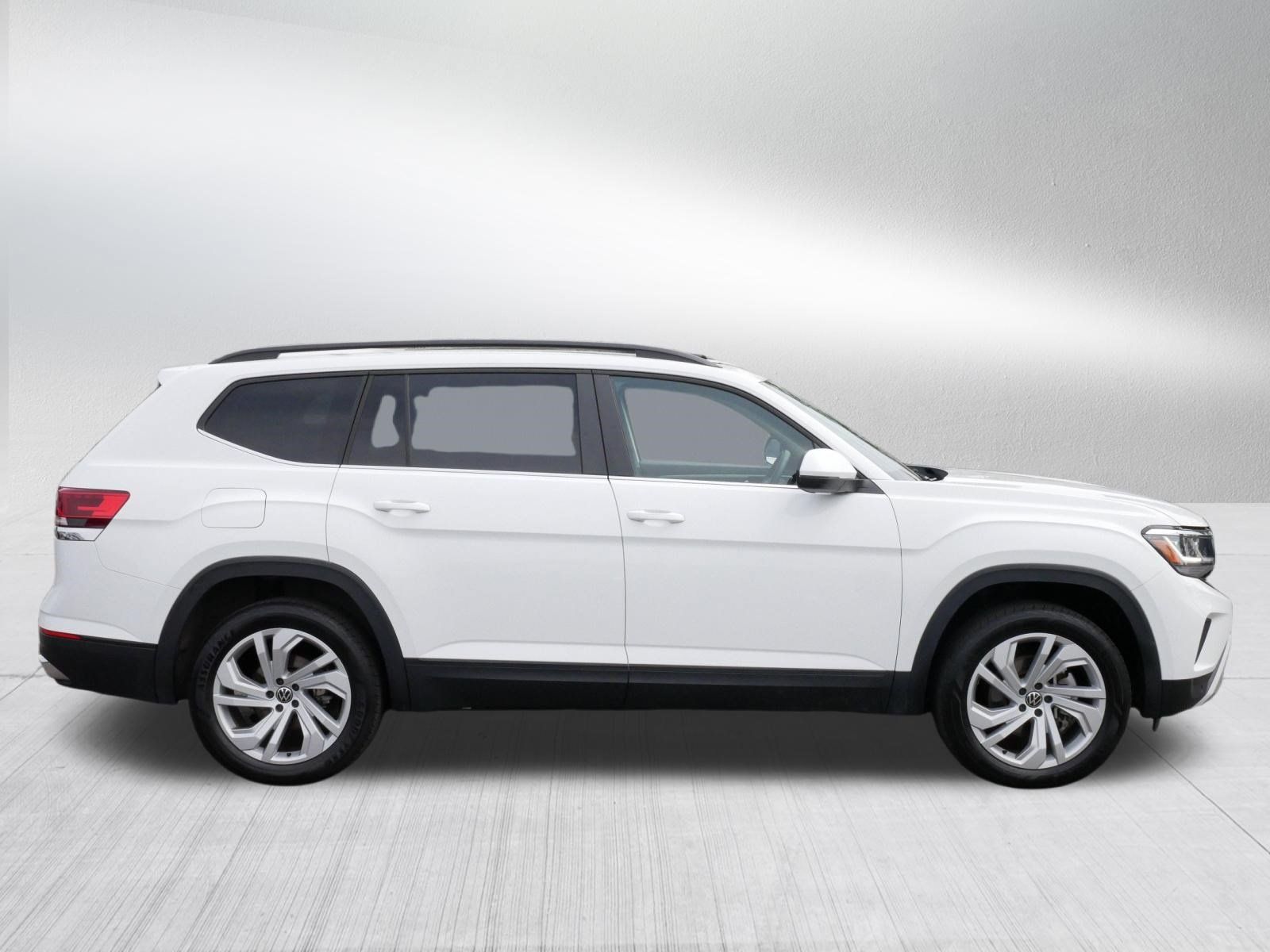 Certified 2023 Volkswagen Atlas SE w/ Panoramic Sunroof Package AWD/4WD image 8