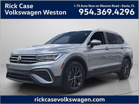 Certified 2023 Volkswagen Tiguan SE FWD image 1