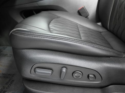Used 2023 Buick Enclave Avenir w/ LPO, Floor Liner Package AWD/4WD image 23