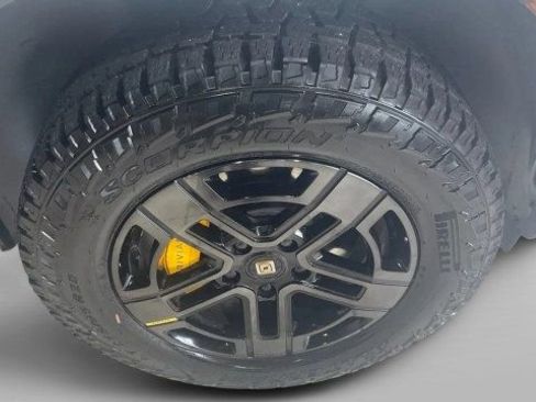 Used 2024 Rivian R1S Adventure AWD/4WD image 5