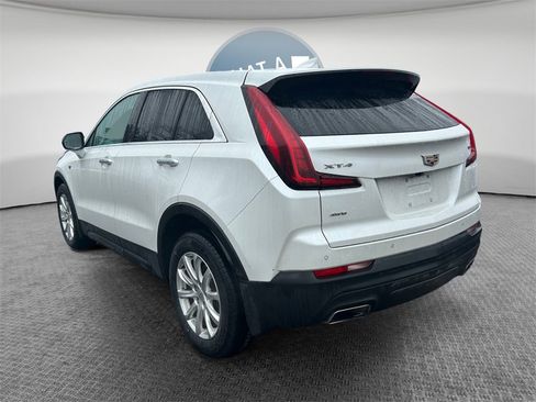 Used 2023 Cadillac XT4 Luxury w/ Cold Weather Package image 6