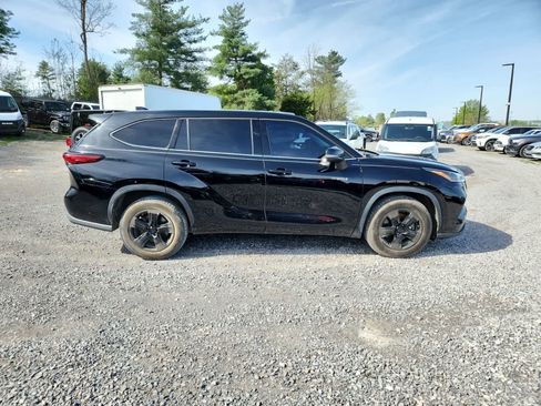 Used 2021 Toyota Highlander LE image 6