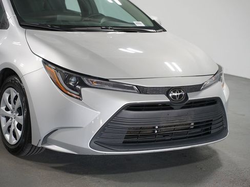Certified 2023 Toyota Corolla LE image 4