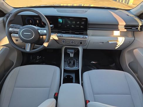 New 2026 Hyundai Kona SE image 17