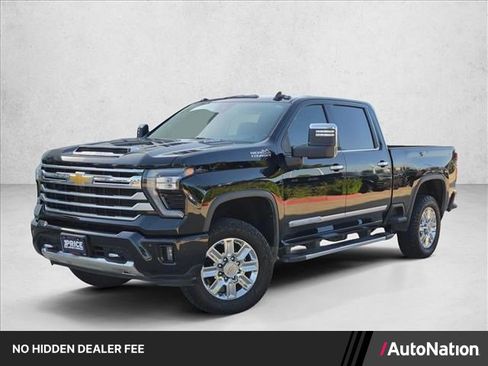 Used 2024 Chevrolet Silverado 2500 High Country w/ Technology Package AWD/4WD image 1