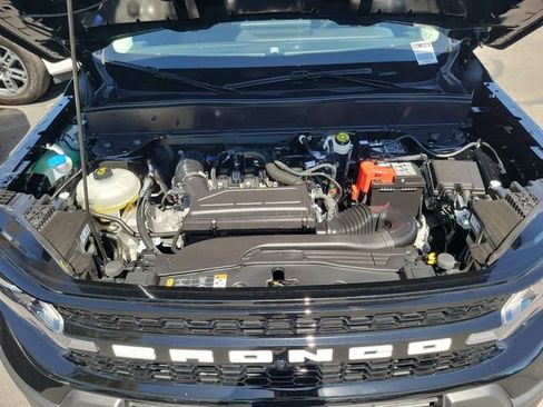 Certified 2025 Ford Bronco Sport Outer Banks w/ Outer Banks Tech Package+ AWD/4WD image 25