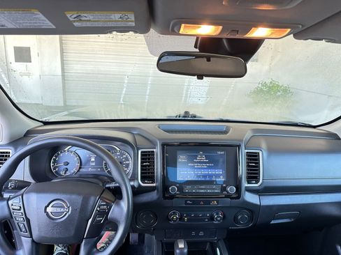 Used 2024 Nissan Frontier SV image 33