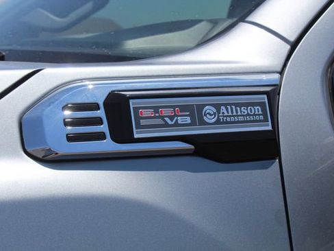 Used 2024 GMC Sierra 2500 SLE w/ SLE Value Package; AWD/4WD image 13