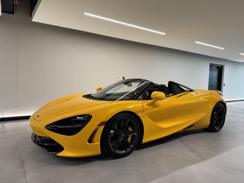 Used 2022 McLaren 720S Spider RWD image 15