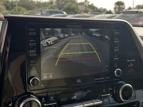 Used 2022 Toyota Highlander Limited image 27