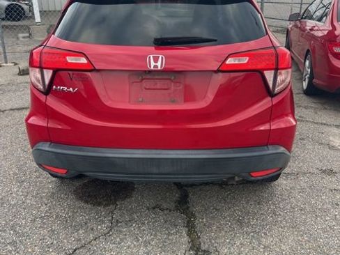 Used 2017 Honda HR-V EX image 12