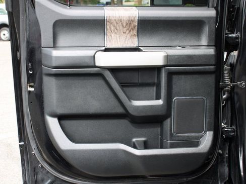 Used 2019 Ford F250 Lariat w/ Lariat Ultimate Package image 35