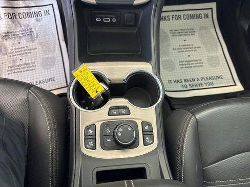 Used 2023 GMC Terrain Denali image 14