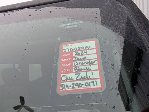 Used 2024 Jeep Wrangler Unlimited Rubicon image 43