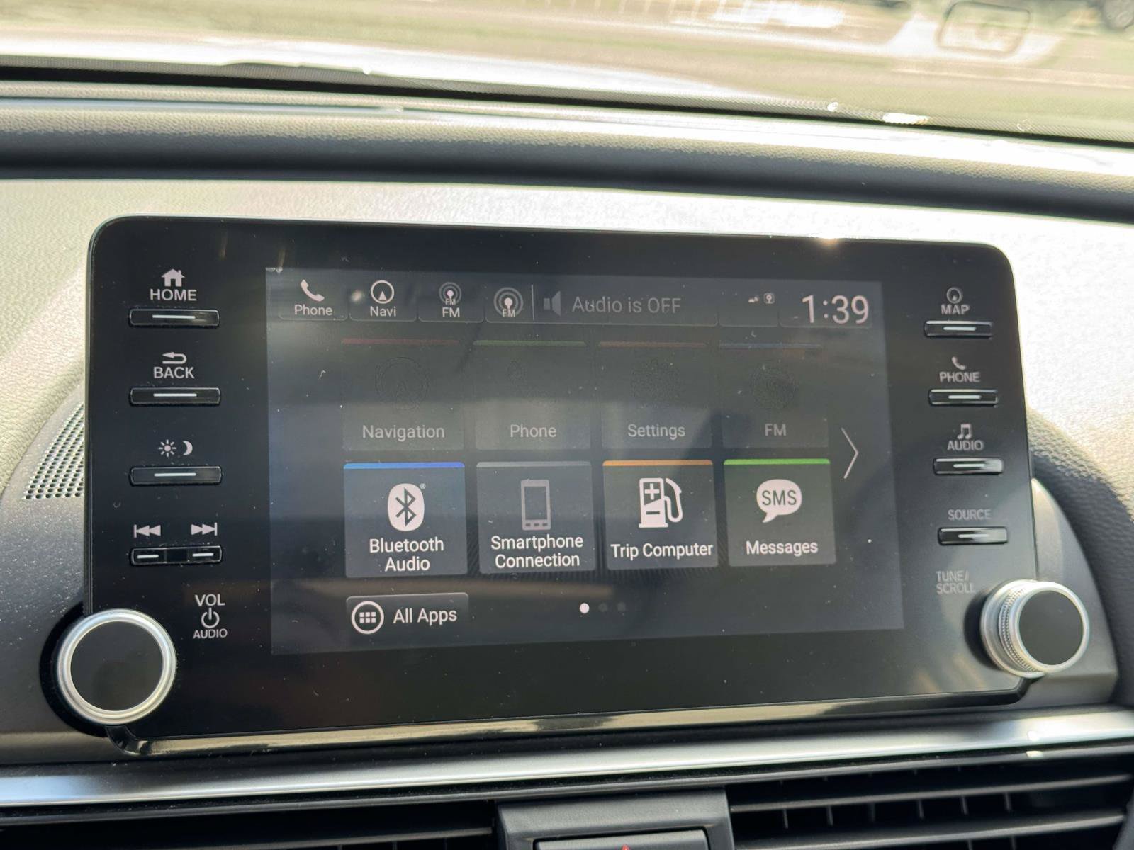 Used 2018 Honda Accord Touring image 24