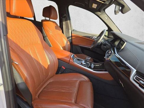 Used 2021 BMW X5 xDrive40i w/ M Sport Package image 22