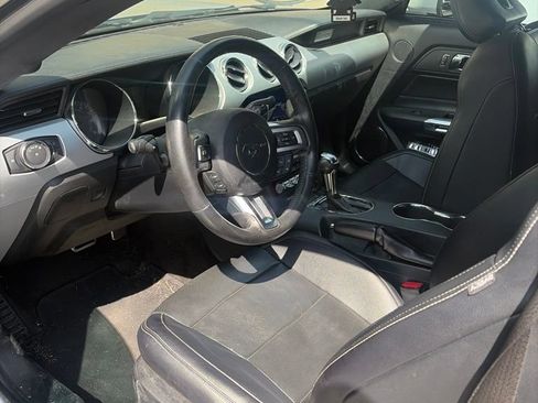 Used 2017 Ford Mustang Premium RWD image 9