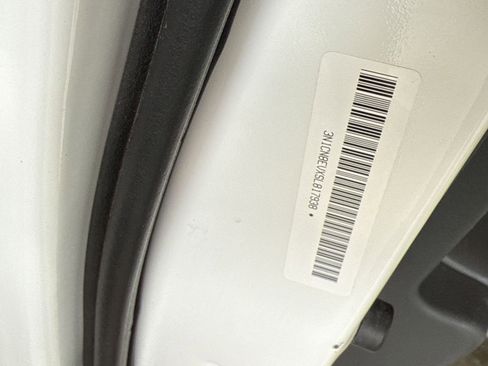 Used 2025 Nissan Versa SV image 10