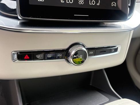 New 2026 Volvo XC90 B6 Ultra image 15