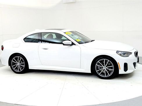 Used 2022 BMW 230i Coupe w/ Premium Package image 7