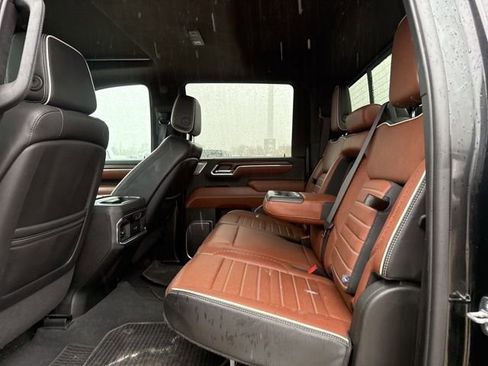 Used 2024 GMC Sierra 2500 Denali Ultimate image 18