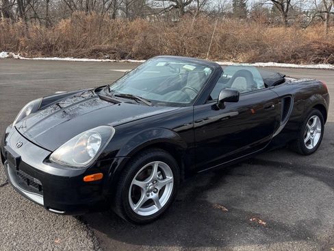 Used 2000 Toyota MR2 image 9