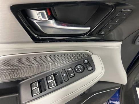 Used 2023 Acura MDX SH-AWD w/ Technology Package image 33