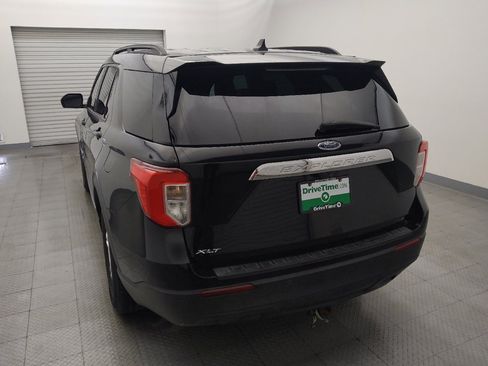 Used 2021 Ford Explorer XLT RWD image 6